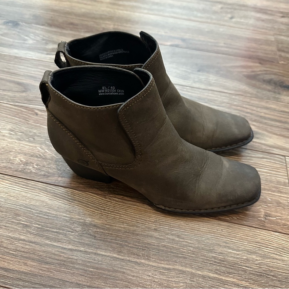 Born Rascal Boot Size 8.5/40 Brown Taupe Oiled Leather Block Heel Bootie - Picture 9 of 12